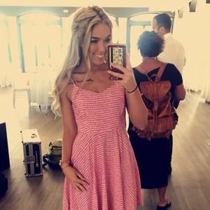 Meet your Posher, Lyndsy